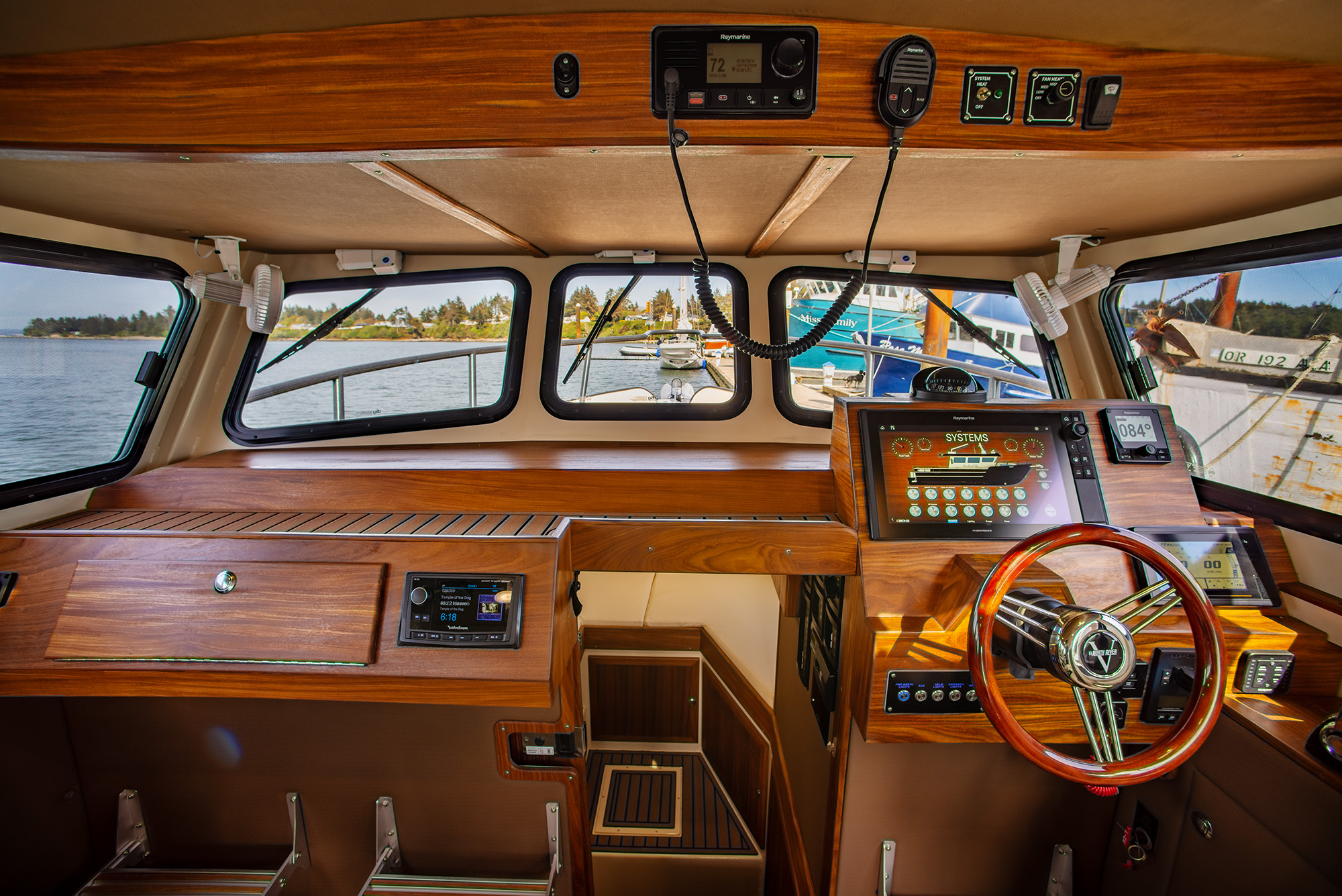 NRB_HookedUp_Interiors_01_2000